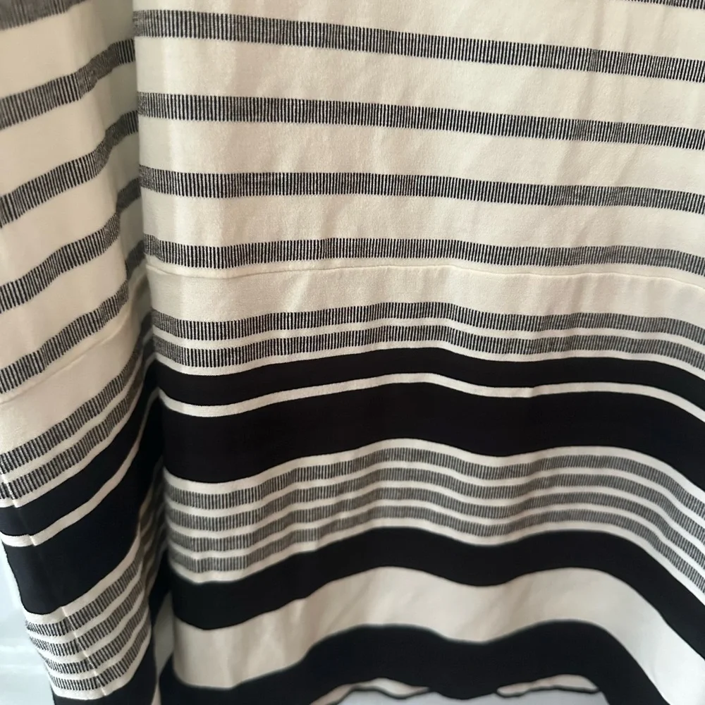 J. Jill Wearever sleeveless dress Black and White Striped. Size large petite. - Picture 7 of 9